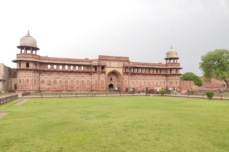 Sunrise Taj Mahal i Agra Fort Tour z Agry samochodemWschód słońca cud świata i Agra Fort Tour z Agry