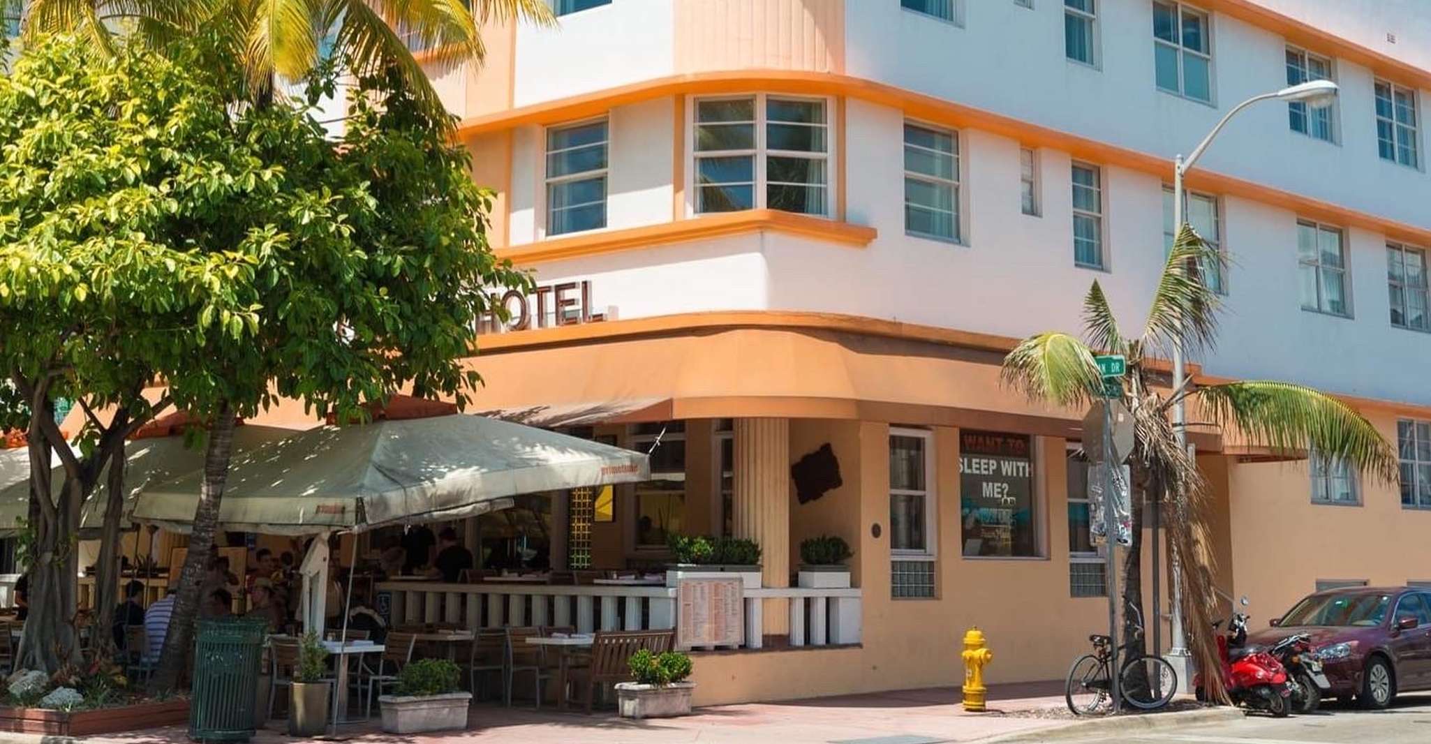 Award-winning Art Deco & History Walking Tour photo 6