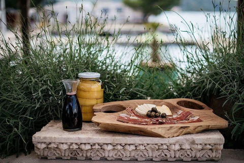 Dubrovnik: Privat Wine &amp; Gastro-tur till Pelješac-halvönFrån Dubrovnik: Privat tur med vin och gastronomi för upp till 8 personer