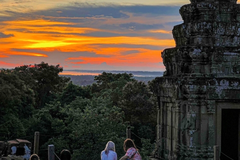 Siem Reap: Angkor Wat całodniowa wycieczka w małej grupie o zachodzie słońcaSiem Reap: całodniowa wycieczka po zachodzie słońca w małych grupach