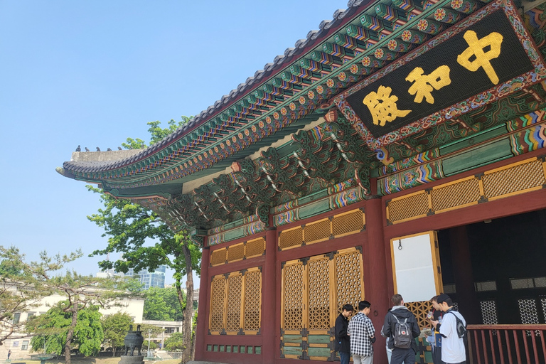 Séoul : visite à pied du patrimoine du palais DeoksugungVisite privée avec guide historique anglophone