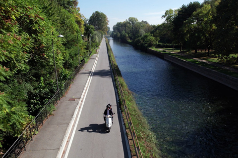 Toskania Vespą - całodniowa wycieczka do regionu winiarskiego ChiantiPodwójna wycieczka Vespa w języku angielskim