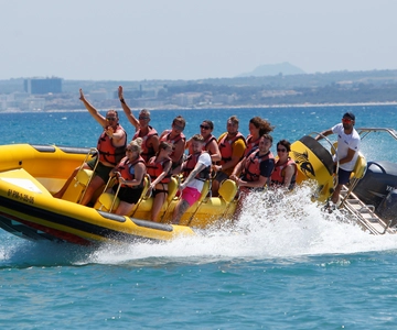 Alcudia: Speedboat Tour of Northern Mallorca & Hotel Pickup