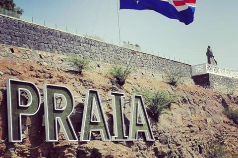 Zjedz lunch z mieszkańcami, kościołem i targowiskamiCiesz się lunchem z mieszkańcami