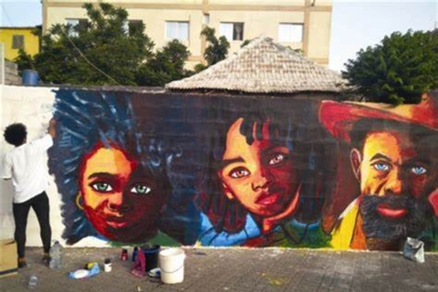 Zjedz lunch z mieszkańcami, kościołem i targowiskamiCiesz się lunchem z mieszkańcami