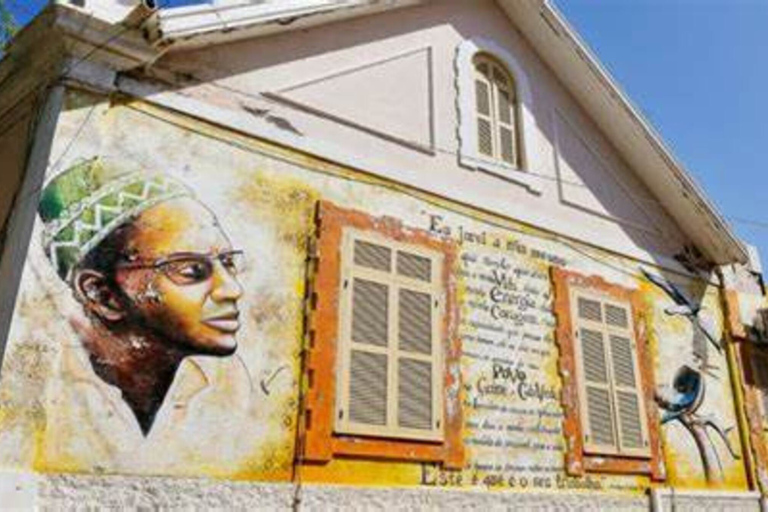 Zjedz lunch z mieszkańcami, kościołem i targowiskamiCiesz się lunchem z mieszkańcami