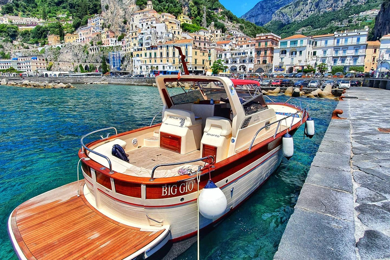 De Sorrento: Passeio de barco em Positano e Amalfi com trasladoDe Sorrento: passeio de barco em Positano e Amalfi com traslado