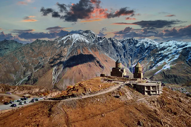 Van Tbilisi: begeleide dagtocht naar Ananuri, Gudauri en Kazbegi