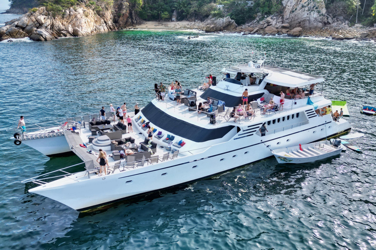 Puerto Vallarta: Crucero en megayate por YelapaCheck-in en Puerto Mágico Puerto Vallarta