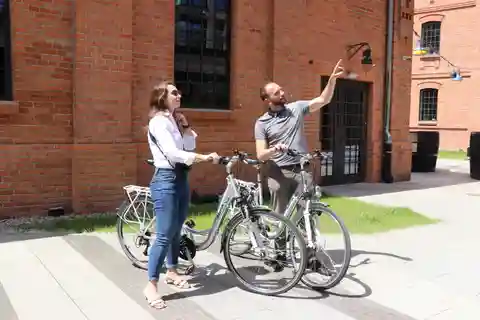 Varsóvia All-in-One Bike Tour com guia