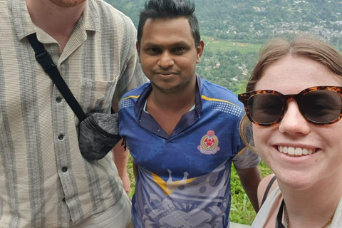 Kandy: Tuk-Tuk Sights, Culture, Shopping & Treatment