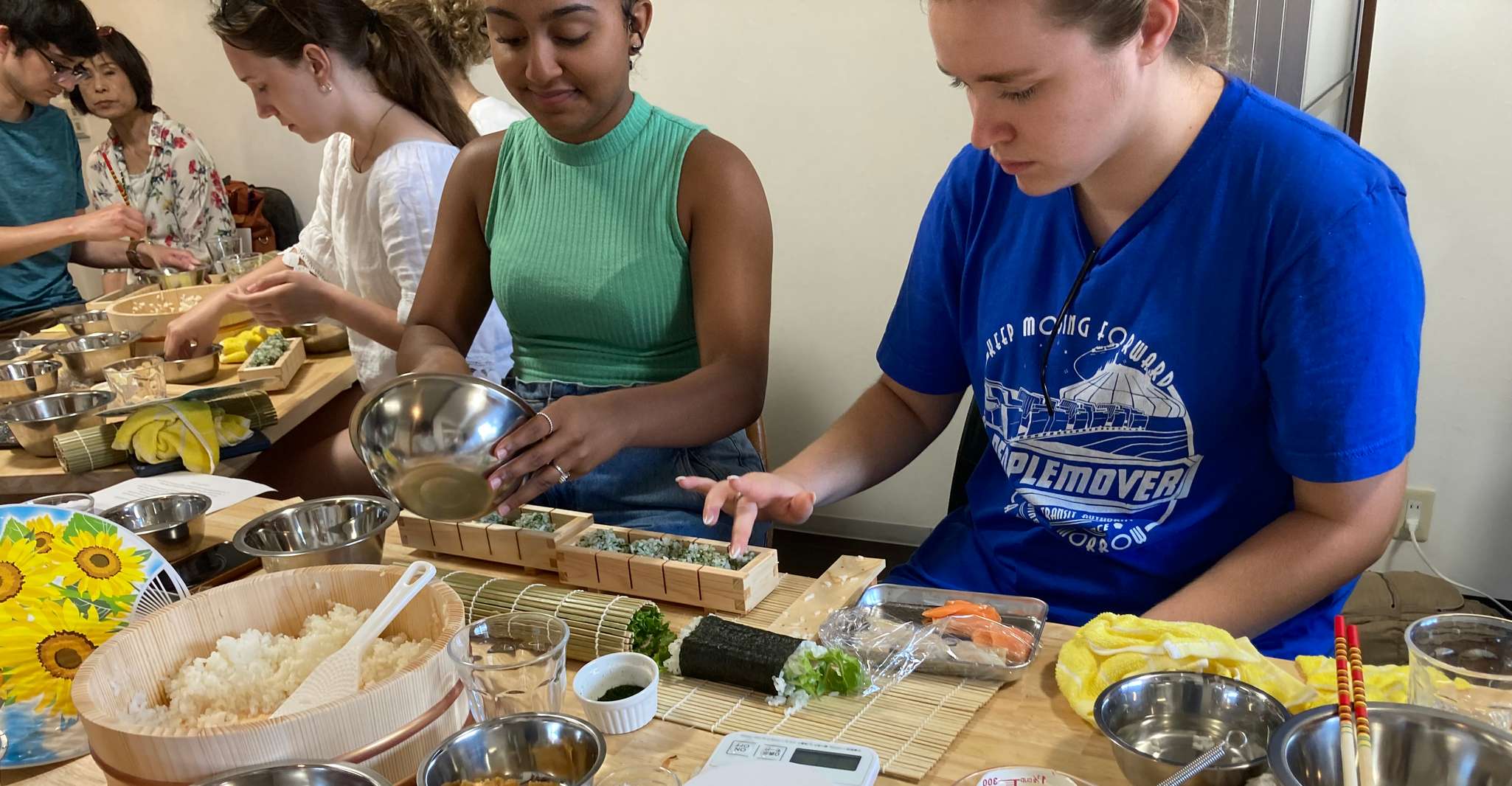 Osaka: Sushi Class in Dotonbori photo 8