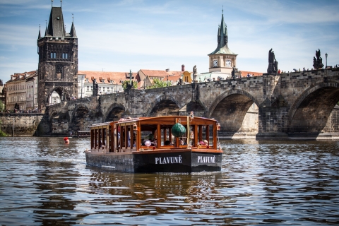 Geführte Prag-Tour mit Bus, zu Fuß und Boot mit Imbiss und MuseumTour auf Italienisch