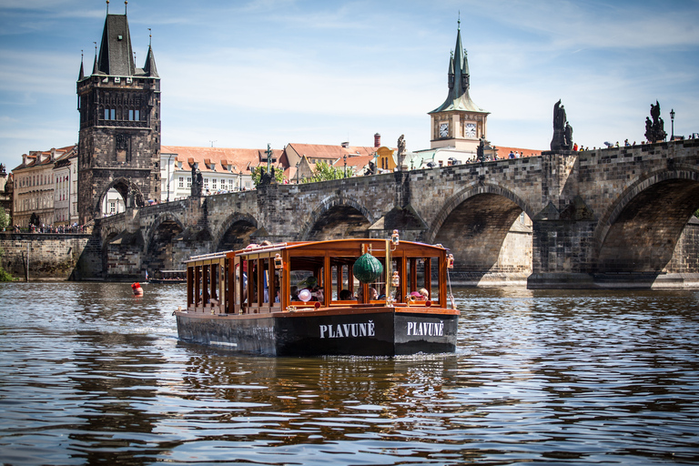 Guided Prague Tour by Bus,Foot,Boat with snack and Museum Tour in Italian