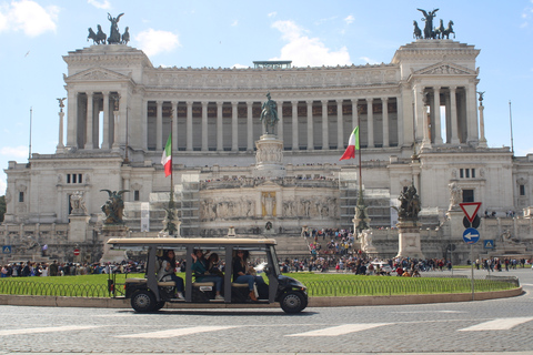 Roma: Tour nocturno de la ciudad en carrito de golf