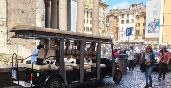 Rom: Nächtliche Tour durch die Stadt mit dem Golfcart (private Option)