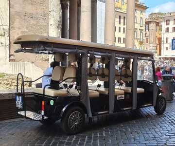 Rome: Night Tour of the City by Golf Cart