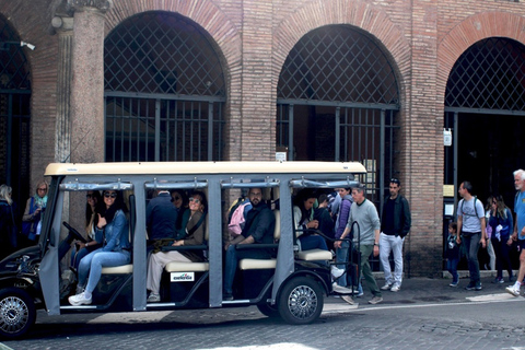 Roma: Tour noturno pela cidade em um carrinho de golfeRoma: Passeio noturno particular pela cidade em um carrinho de golfe