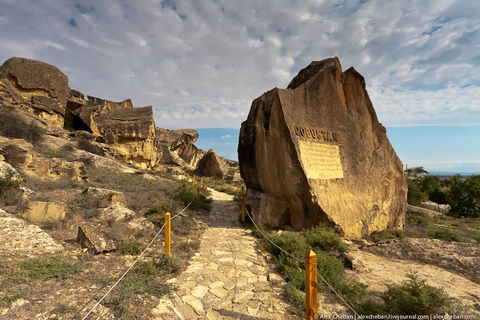 Van Baku: rondleiding door Gobustan (kleine groep)