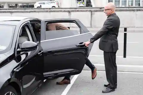 Lyon : Transfert privé aller-retour entre le centre et l'aéroport Saint Exupéry