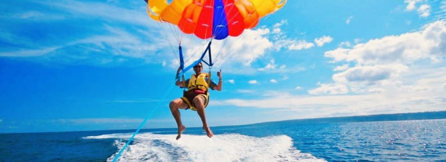 Hors-bord vers l'Île aux Cerfs avec 2 activités nautiques