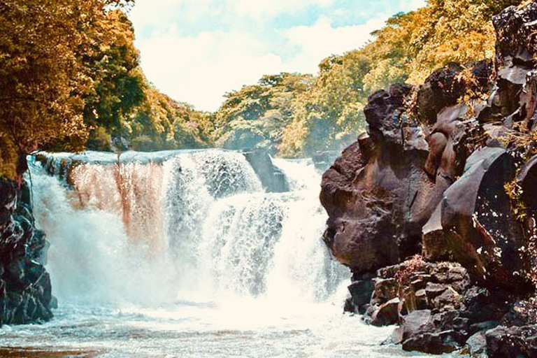 Speed boat to Ile Aux Cerfs with 2 Watersports activities