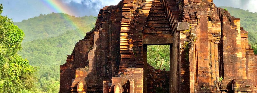 Hoi An/Da Nang : My Son Sunset Tour, Boat Trip, & Banh My