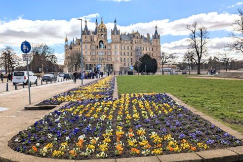 Schwerin: Old Town Highlights Self-guided Walk
