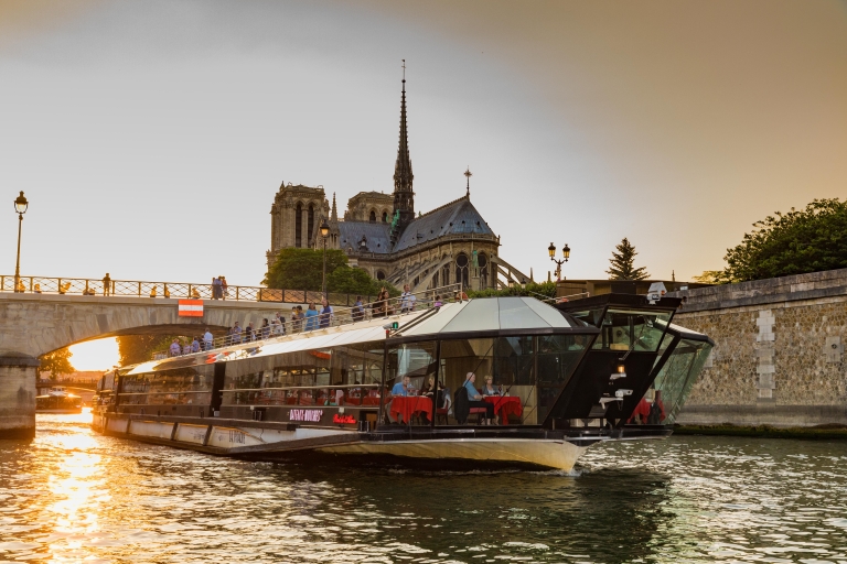 Paris : Croisière touristique sur la Seine avec dîner de 4 platsMenu Prestige