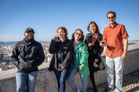 Lisboa: Tour Belvederes de 2 horas en Eco Tuk-TukLisboa: Tour Belvederes de 2 horas por Eco Tuk-Tuk en francés