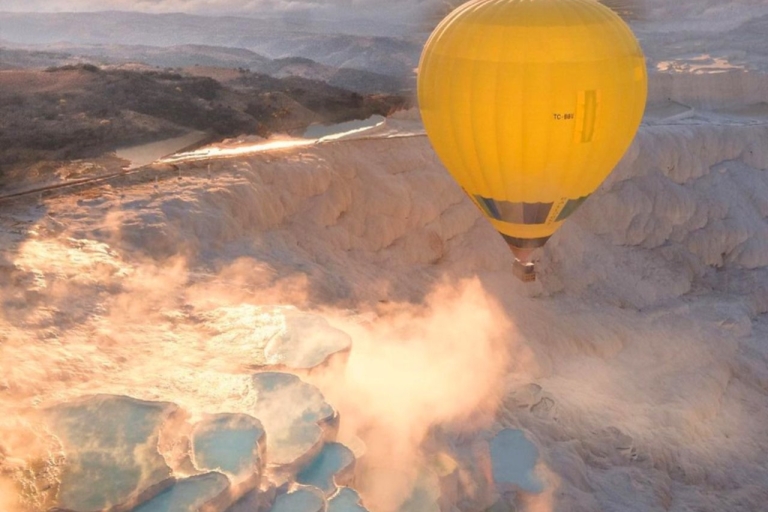 From Marmaris: Pamukkale Balloon Flight Day Trip with Lunch