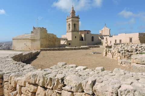 De Sliema: Cruzeiro de um dia por Gozo, Comino e a Lagoa AzulCruzeiro de 1 dia por Gozo, Comino e Lagoa Azul com viagem de ônibus