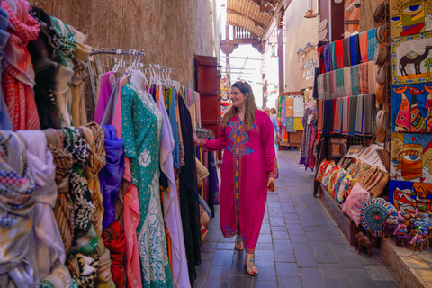 Dubai: Guided Walking Tour with Tea and Abra Water Taxi Shared Tour with English-speaking guide