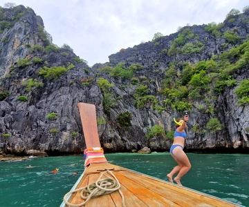 Koh Lanta: Cueva Esmeralda y Excursión de Snorkel a las 4 Islas en Longtail