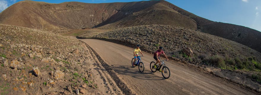 Corralejo : Location de vélos électriques et carte de la plage de Popcorn