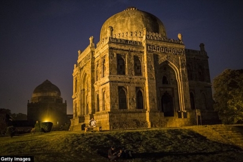 GetYourGuide Exclusive Evening tour of Delhi With Guide