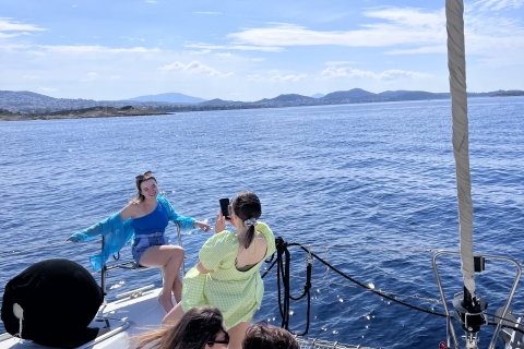 Athens: Catamaran Sailing Cruise with Meal & Wine Athens: Catamaran sailing with lunch & wine