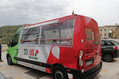 Tour in Bus Matera con Audioguida e Ingresso Casa Grotta