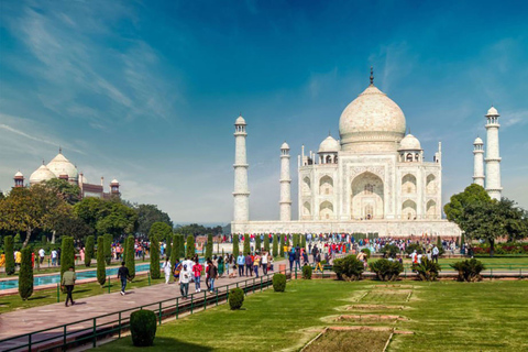 Depuis Delhi : 2 jours de visite d'Agra en voitureCircuit avec hôtel 5 étoiles, guide et voiture seulement