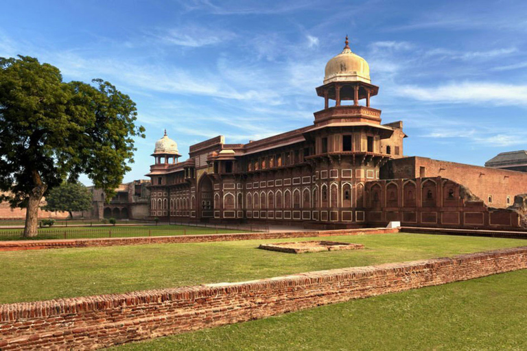 Desde Delhi : Excursión de 2 días a Agra en cocheExcursión sólo con hotel de 5 estrellas, guía y coche