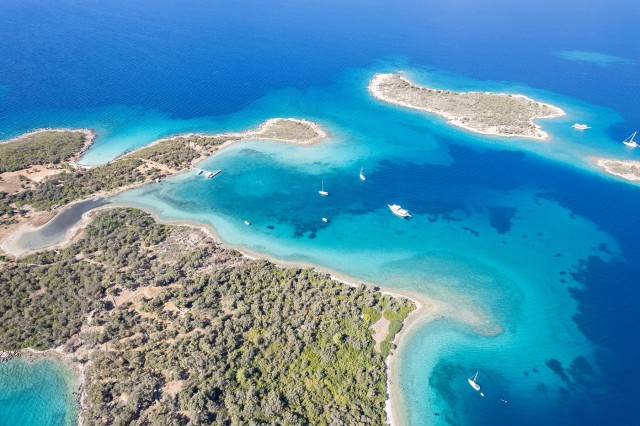 Visit Cleopatra Island Boat Trip w/Lunch and Unlimited Drinks in Marmaris, Turkey
