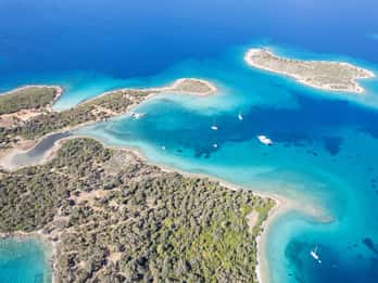 Marmaris: Cleopatra Island Boat Trip with Lunch and Drinks