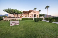 KOS, Wineries Tour met wijnproeverijen, lunch en transport - Housity