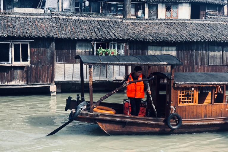 Tauche ein in Wuzhen & Xitang: Privates Wasserstadt-Abenteuer