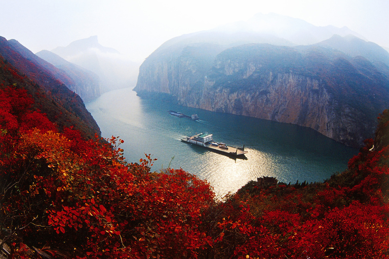4D3N Yangtze River Victoria Cruise: Chongqing to Yichang Executive Suite
