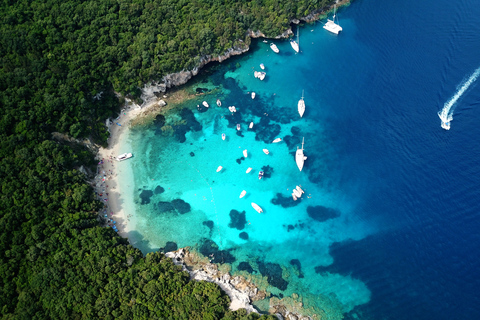 Von Lefkimmi aus: Syvota, Blaue Lagune und Höhlenkreuzfahrt bei SonnenuntergangVon Lefkimmi aus: Syvota, Blaue Lagune und Höhle