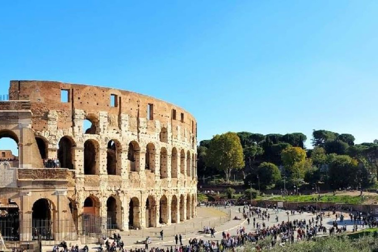 Roma: Tour guidato del Colosseo e ingresso ai ForiTour guidato del Colosseo in inglese