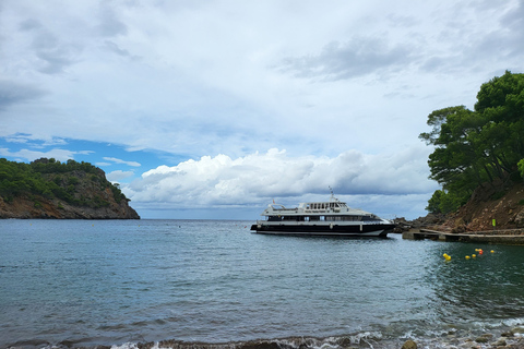Puerto de Sóller: Cala Tuent Return Boat Trip