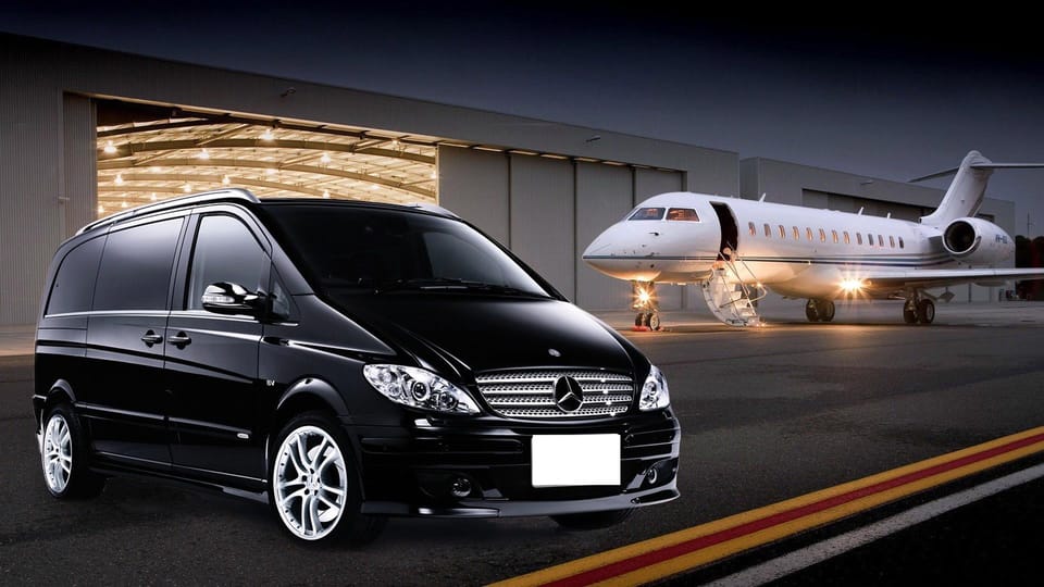 Shanghai Hotels to Hongqiao Airport: One-Way Private Transfer 2023