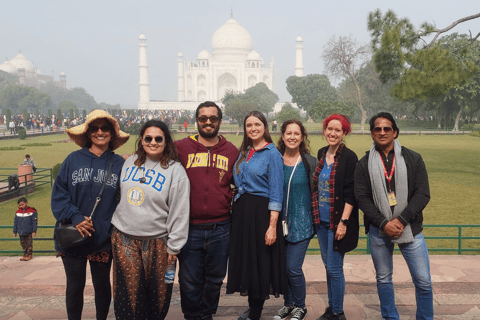 From Delhi: Taj mahal and Agra Fort